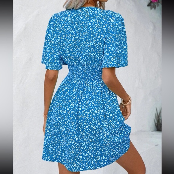 Boho floral print butterfly sleeve mini dress - Picture 3 of 7